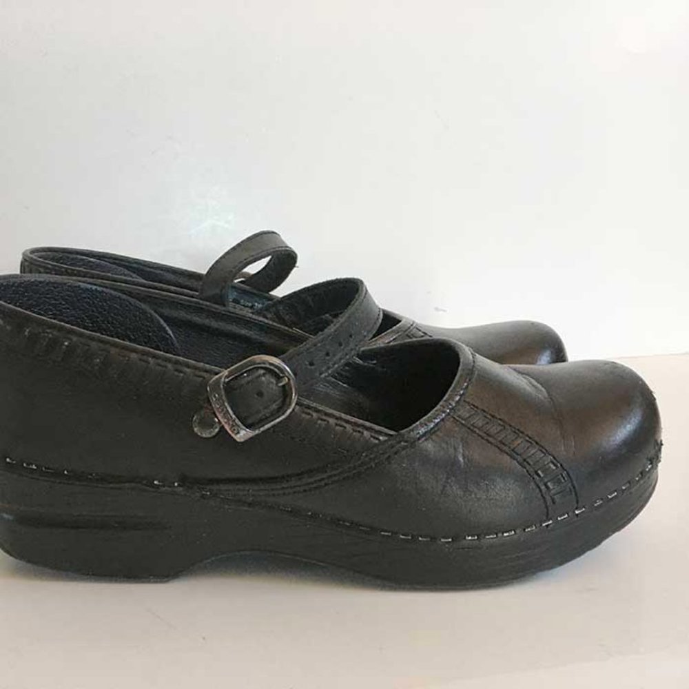 Dansko black leather Mary Janes clogs 39